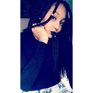 Meet your Posher, Elexis