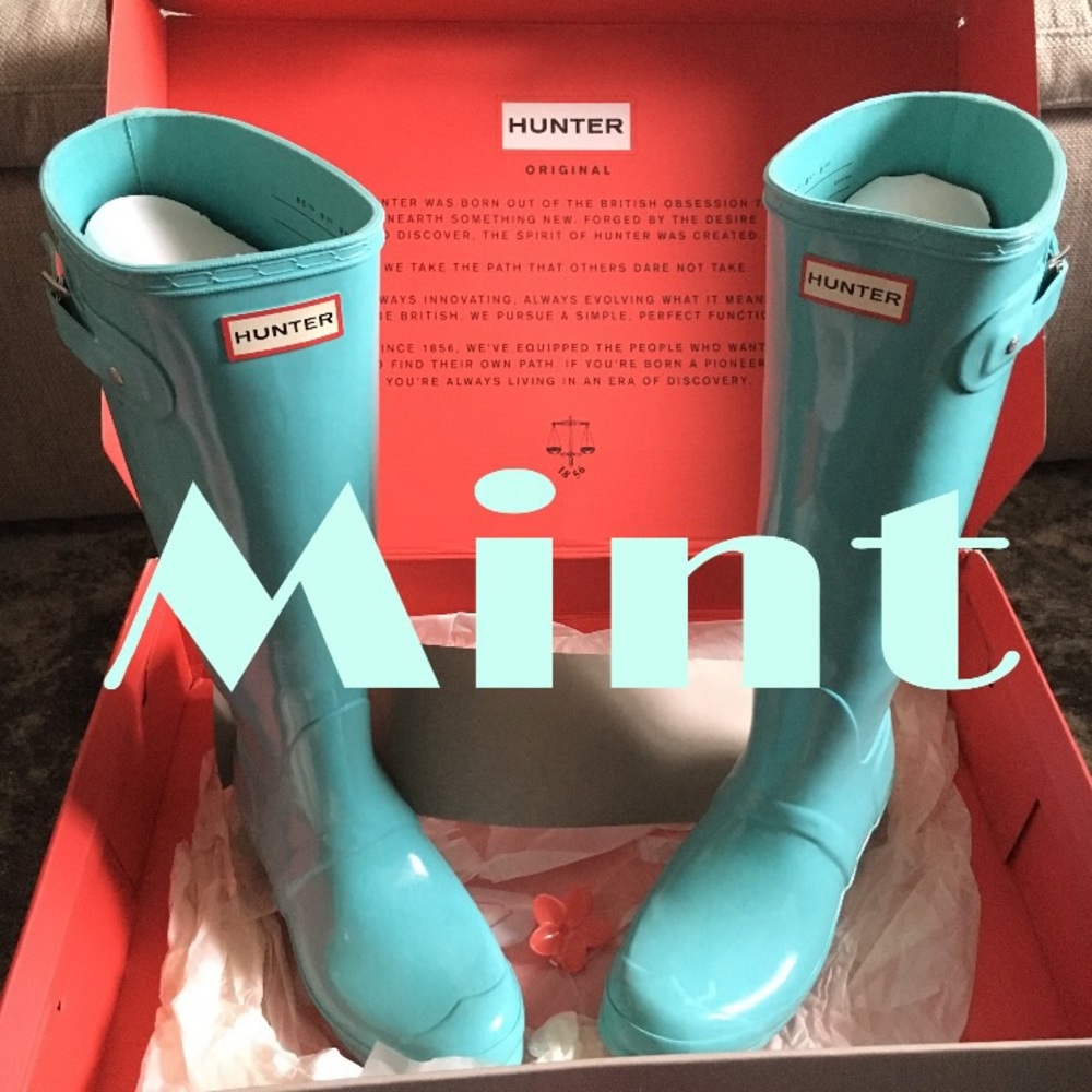 🚫SOLD🚫Hard to Find True Mint Hunters