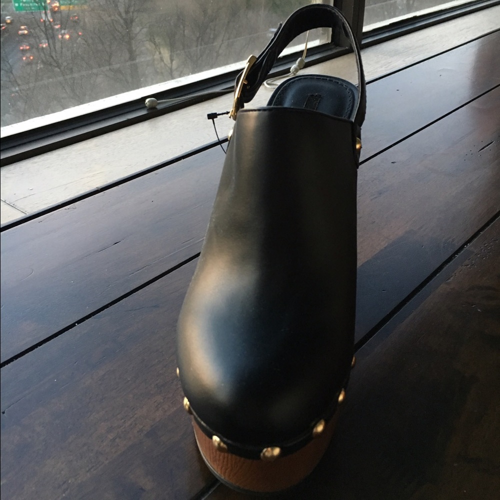 Platforms - Picture 2 of 2