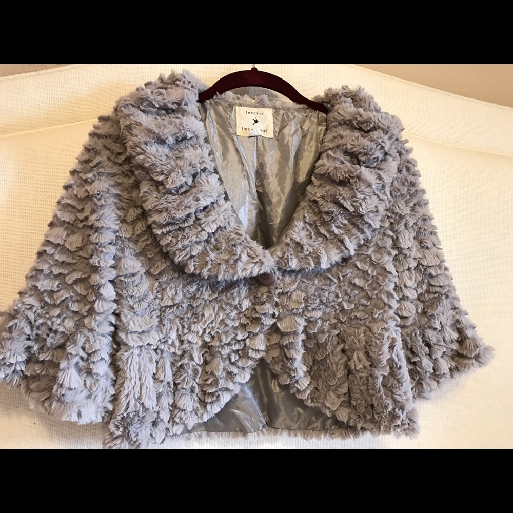 Funky gray faux fur crop cover up/jacket