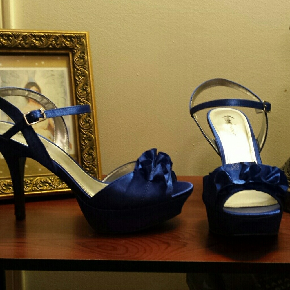 8.5 Royal Blue Fioni Night Krista heels