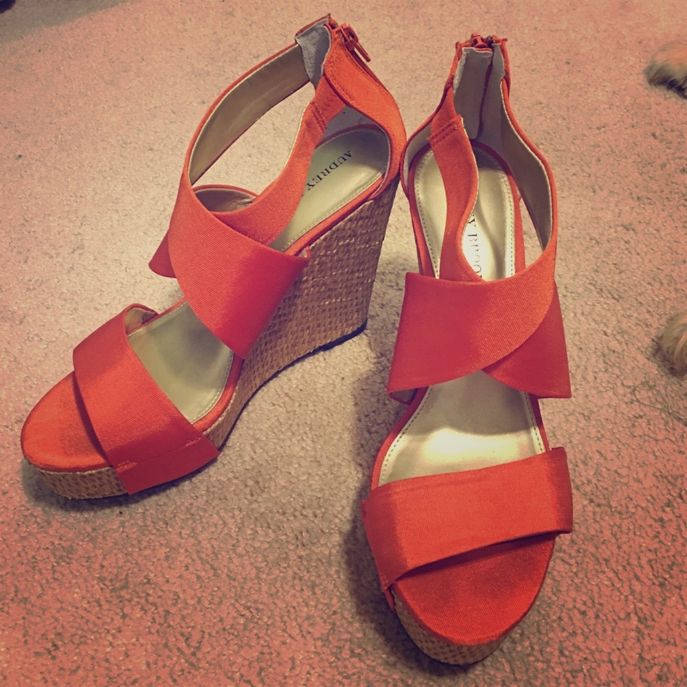 Summer wedges
