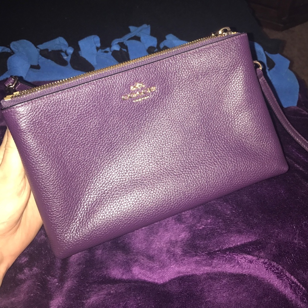 Purple double pocket crossbody! Like new