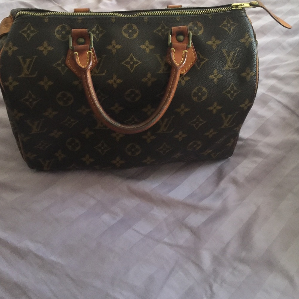 Louis Vuitton Speedy 30