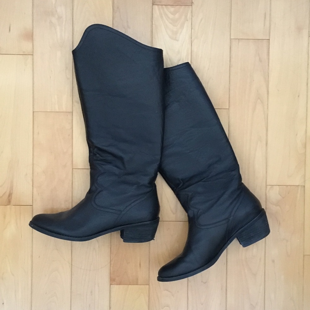 Black boots