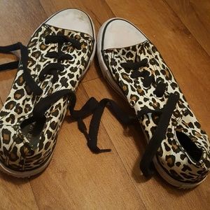 Cheetah pront Airwalk sneakers