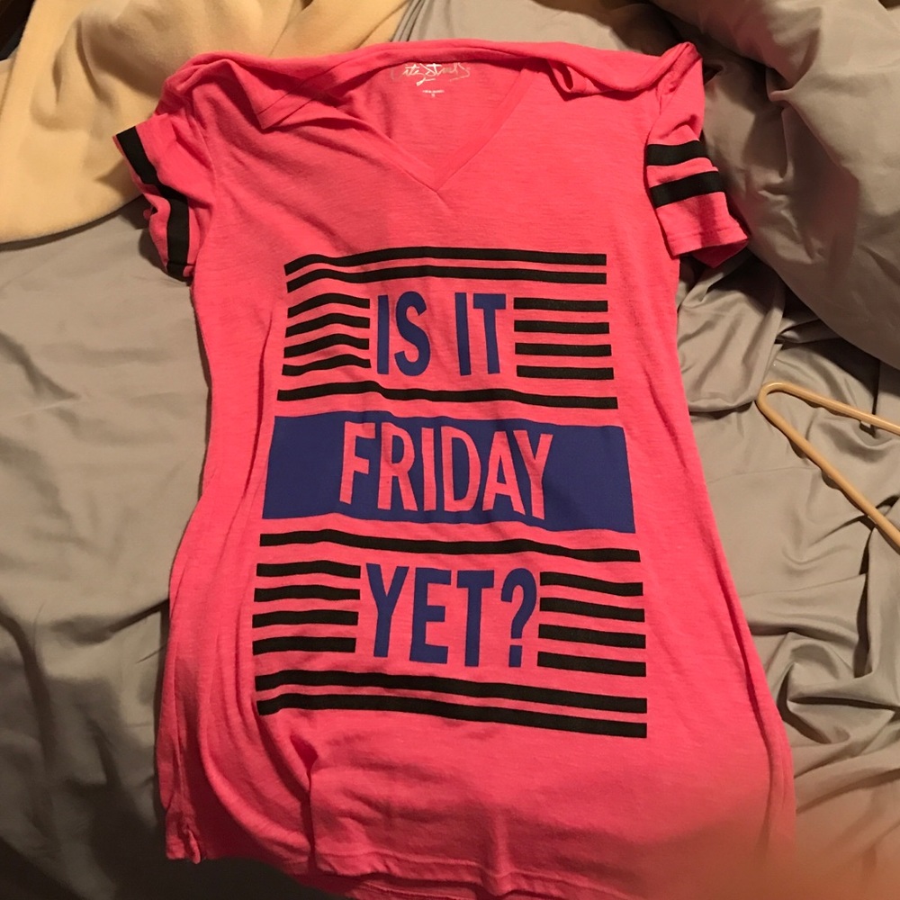 Tee size medium