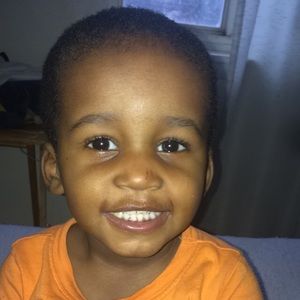 Meet your Posher, Nia