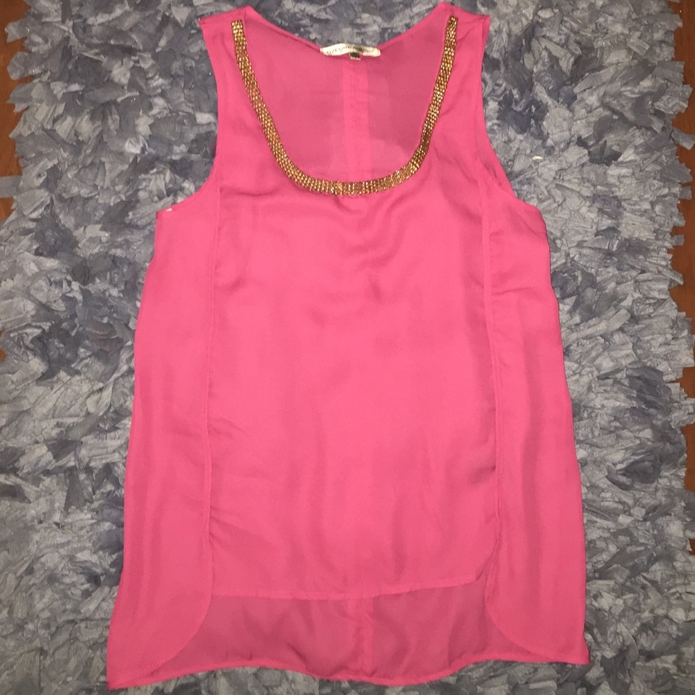 Pink tank