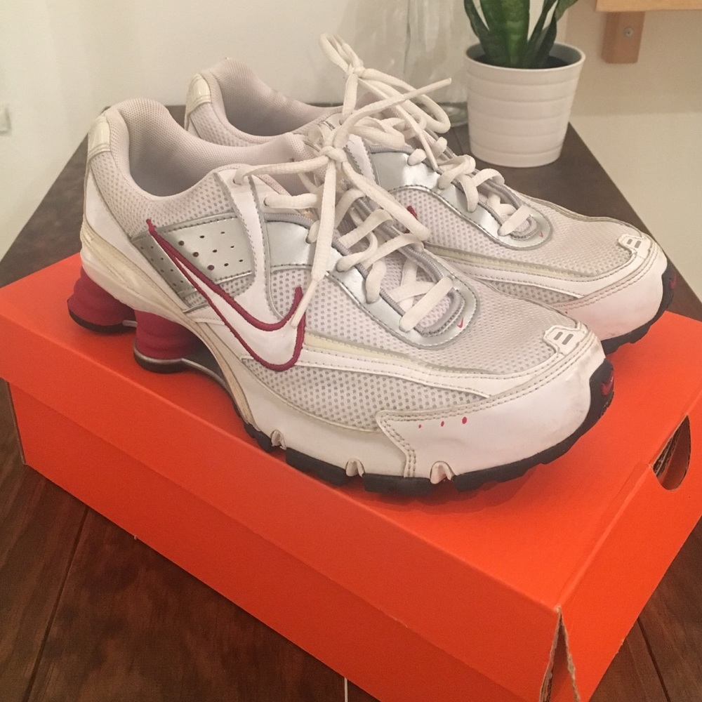 Women's Nike Shox
