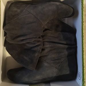 Grey Gianni Bini short boots