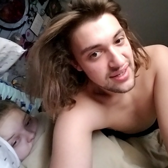 Meet your Posher, Jessica - Picture 3 of 4