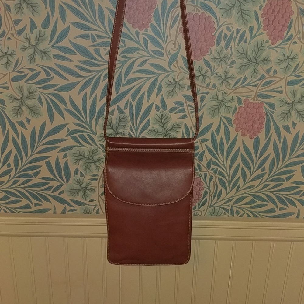 Florentine crossbody with removable strap