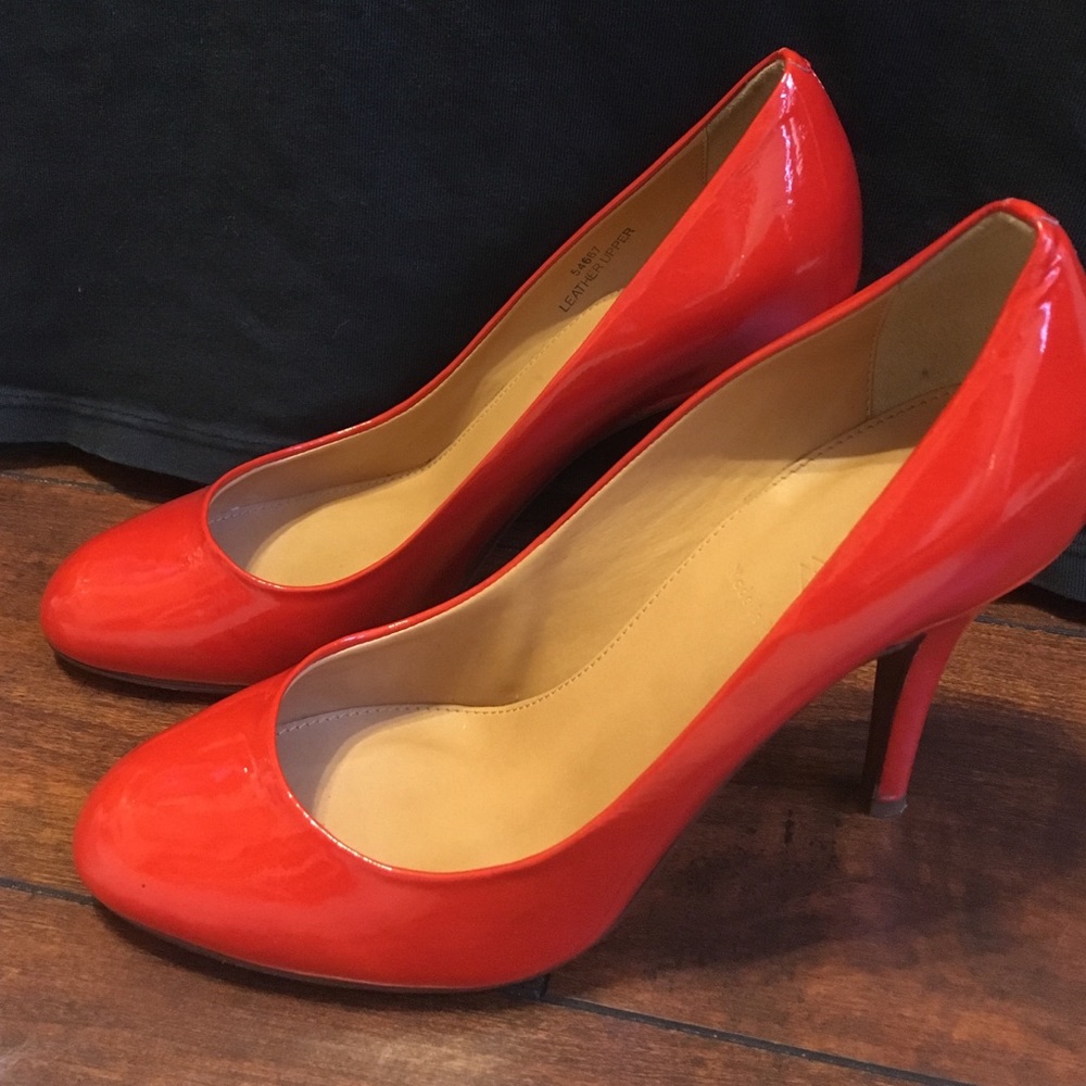 JCrew red/pink round toe pumps