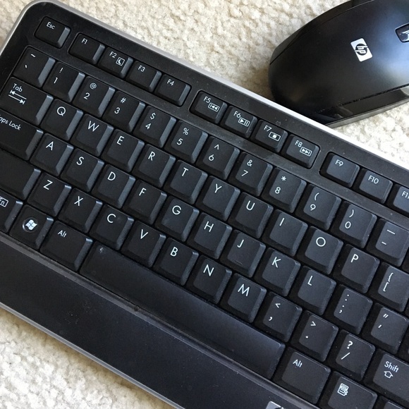 HP Keyboard Mouse - Picture 2 of 3