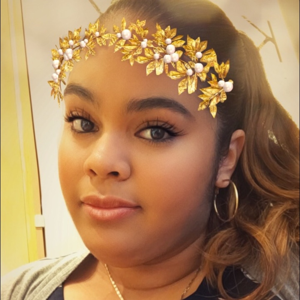 Meet your Posher, Isamar