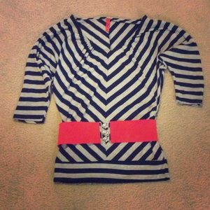 Top with 3/4 inch sleeve and attached belt