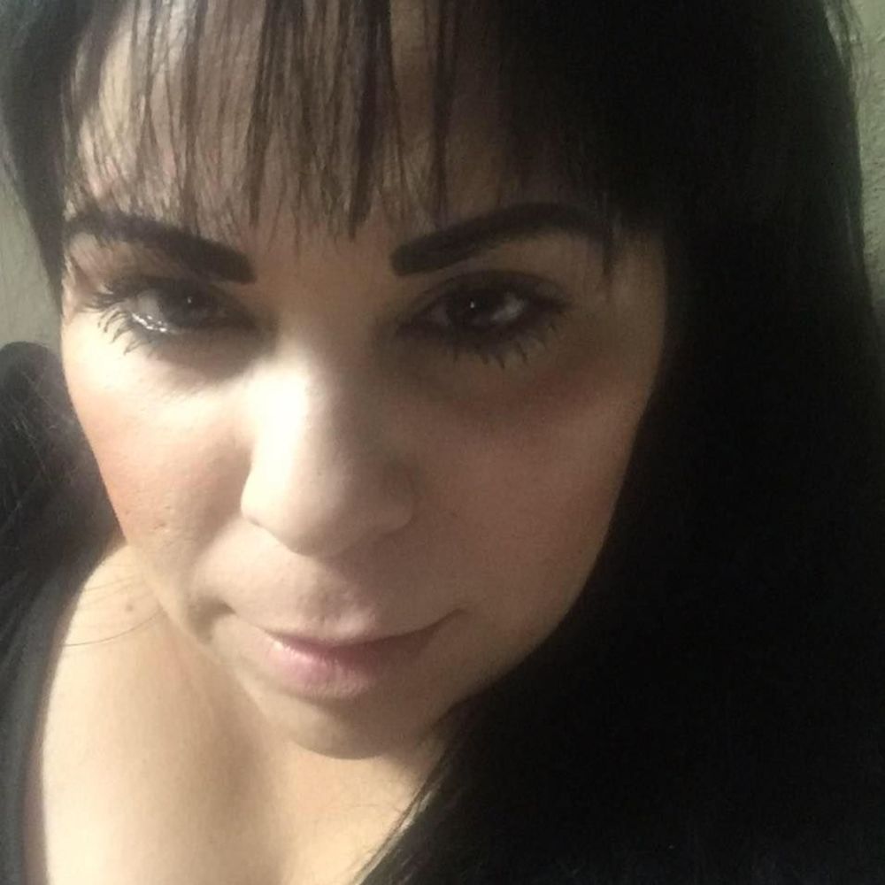 Meet your Posher, Nadia angelina