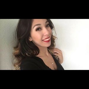 Meet your Posher, Gabriela
