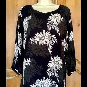 True Navy/White Floral Semi-Sheer Tunic