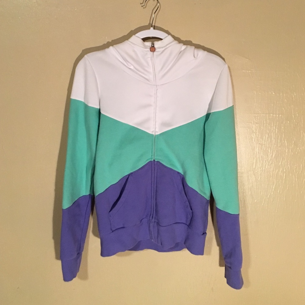 ARITZIA (TNA) sz S Women's Adrenaline Hoodie