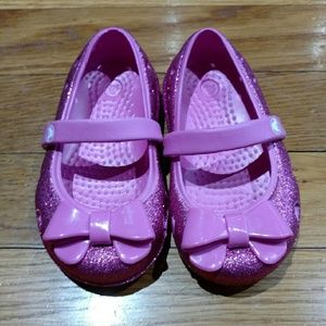 Crocs Keeley Glitter Bow Flat (Toddler/Little Kid)