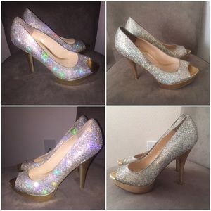 Size 7.5 Gold Silver Sparkle glitter Peep Toe Heel