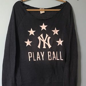 NY Yankee VS Pink sweatshirt