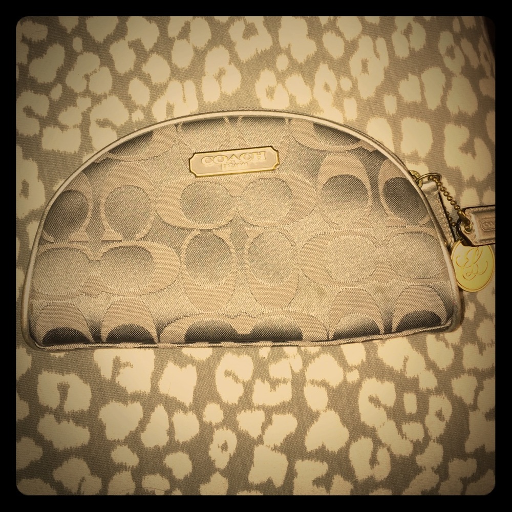 Lmtd edition Coach for Estée Lauder cosmetics case