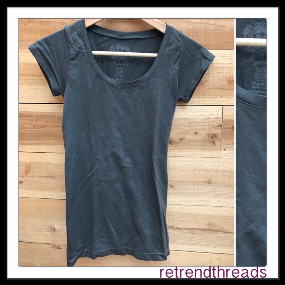 Abercrombie & Fitch Sugarlips tee