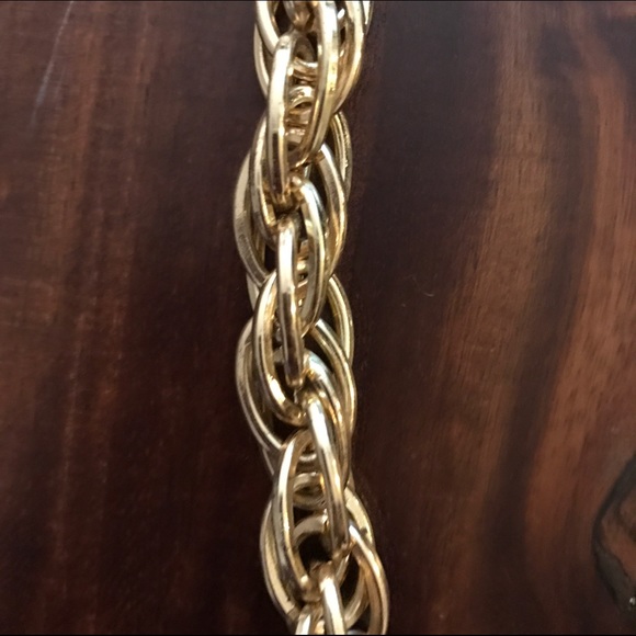 Thick gold figaro chain link necklace - Picture 3 of 3