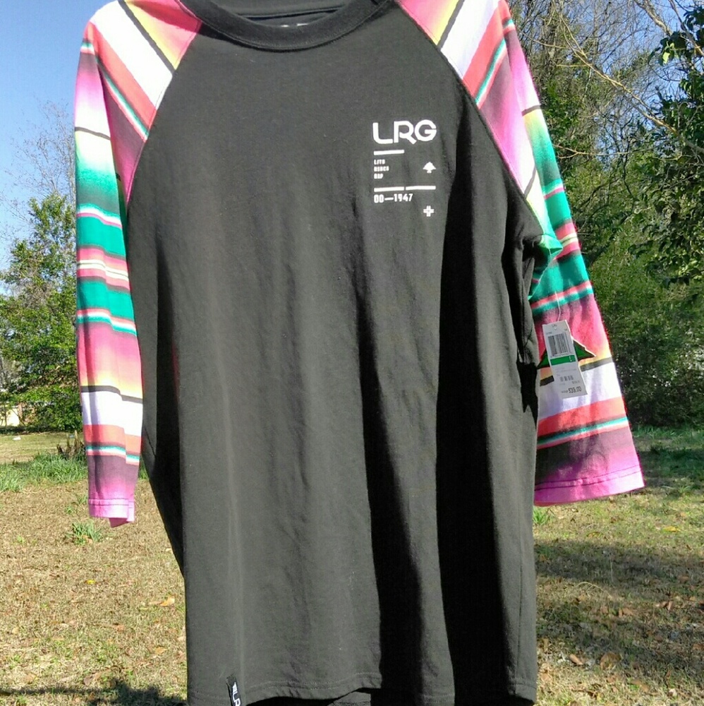 Colorful LRG mid sleeve shirt