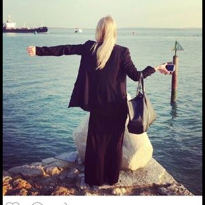 Meet your Posher, Kesi