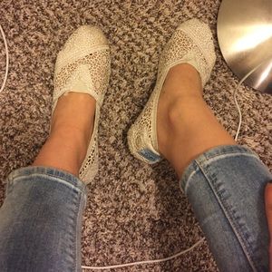 TOMS floral lace shoes