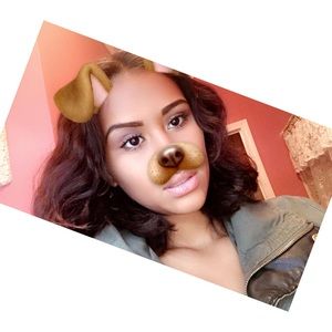 Meet your Posher, Alysia