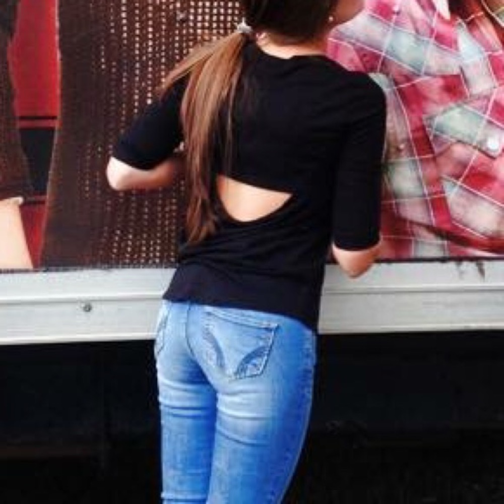 Black quarter sleeve top with cut out back