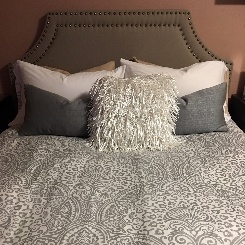 Allmodern backboard! In new condition!