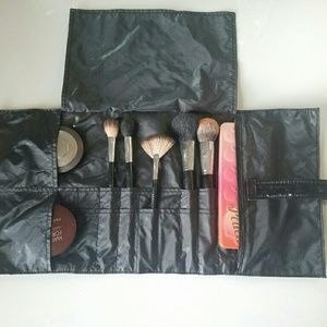 MAC brush roll
