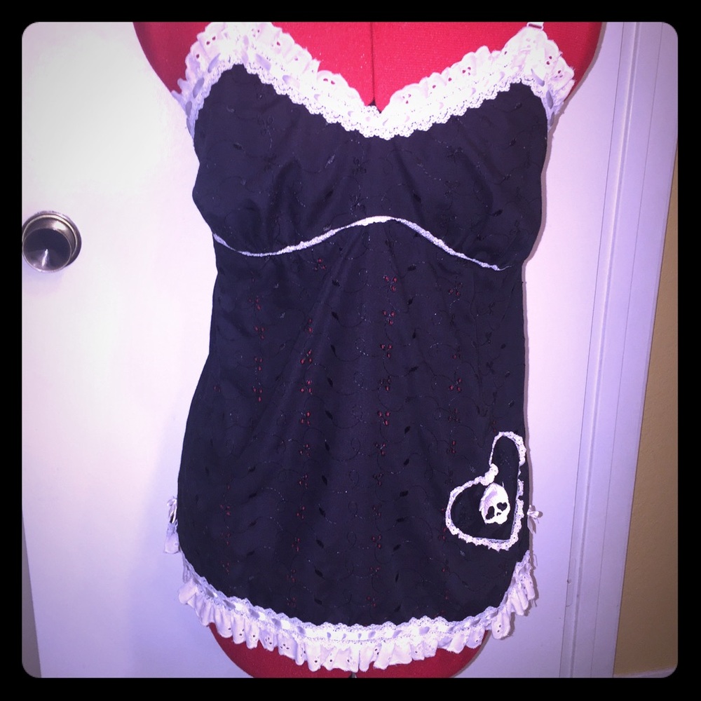 Black n White Eyelet Lace Skull top