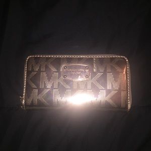 Michael kors gold wallet