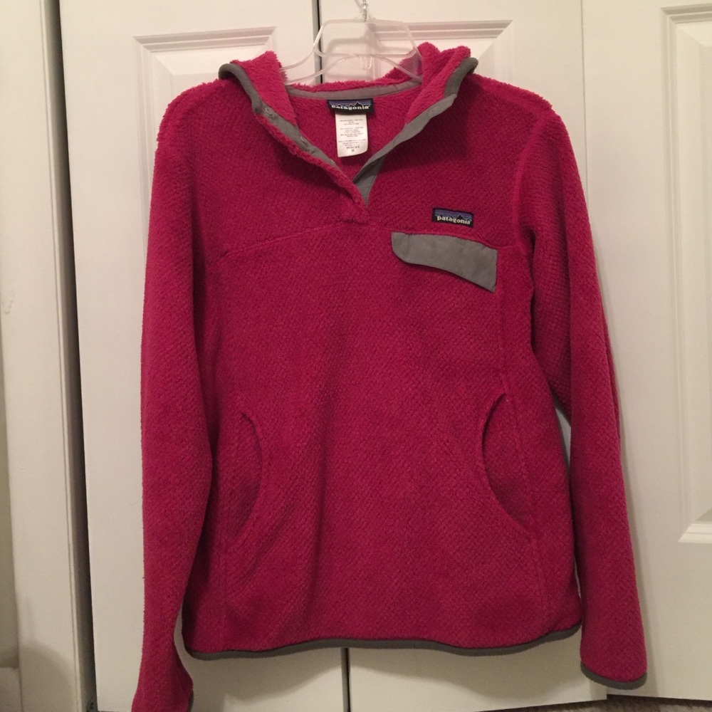 💥SALE 💥Hooded Magenta Patagonia Pull-Over