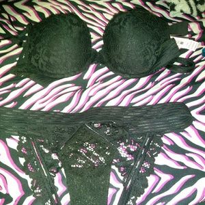 BRAND NEW VS VERY SEXY SET