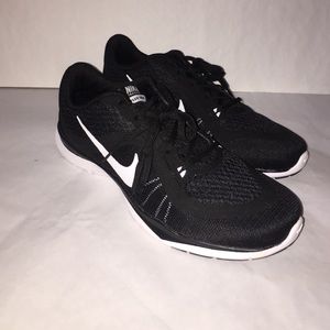 Brand new black Nike workout shoes