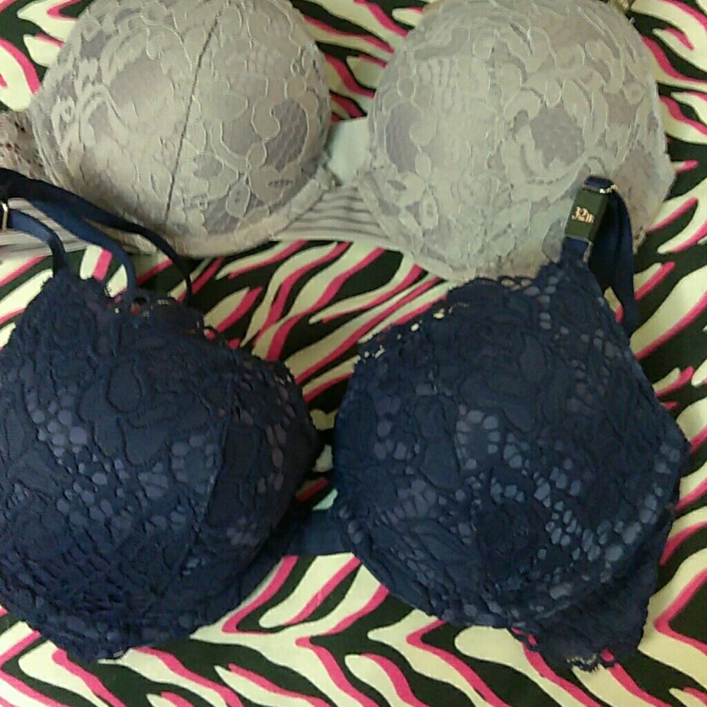 BRAND NEW VS VERY SEXY PUSHUP BRA SET