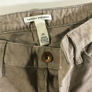 Banana Republic Pants - Banana Republic Khaki Corduroy Skinny Pants sz 25 Banana Republic Pants - Banana Republic Khaki Corduroy Skinny Pants sz 25