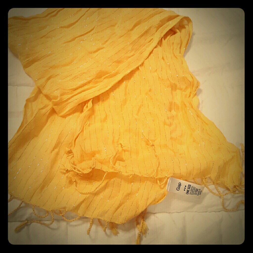 girls GAP scarf