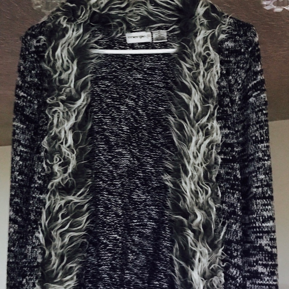 Sweater - Picture 2 of 4
