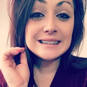 Meet your Posher, Adrianna