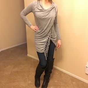 NWOT Gray cross over long sleeve