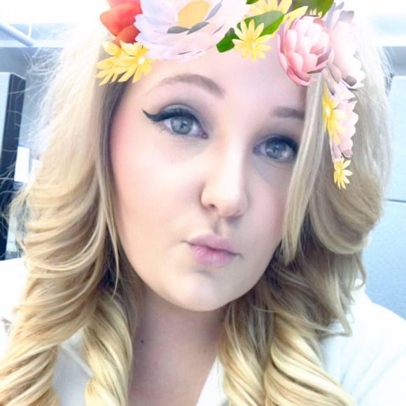 Meet your Posher, Mallory - Picture 1 of 1